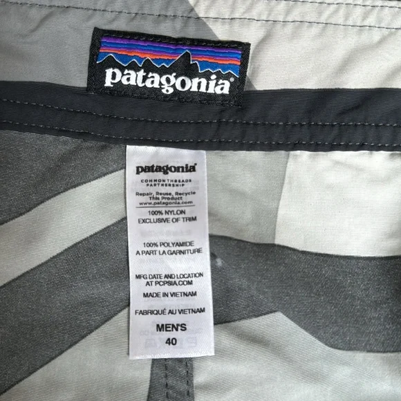 Patagonia men’s shorts size 40 - Picture 6 of 6